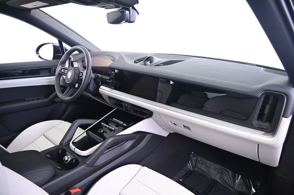 Thumbnail: 2025 Porsche  - 22