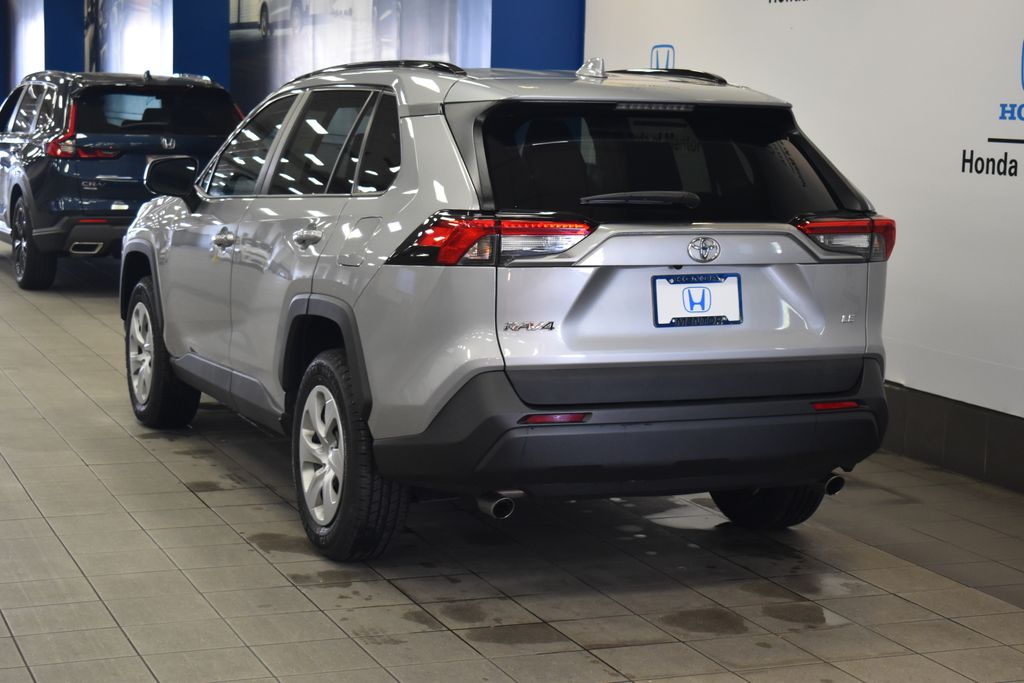 2021 Toyota RAV4 LE 3