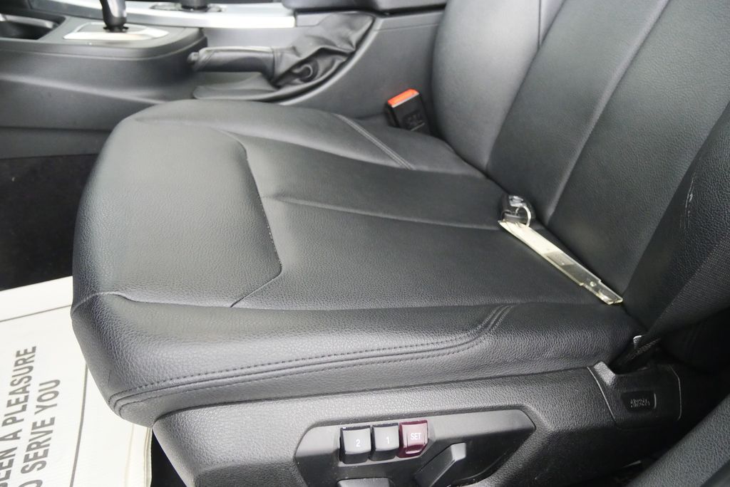 2015 BMW 3 Series 320i xDrive 10