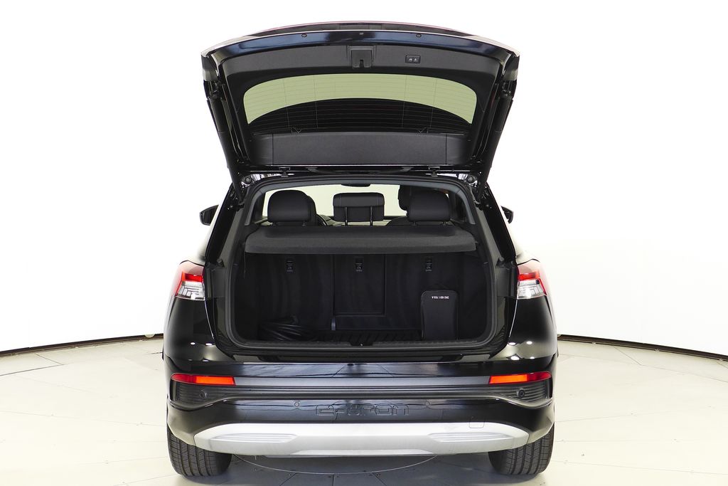 Thumbnail: 2023 Audi Q4 e-tron - 10