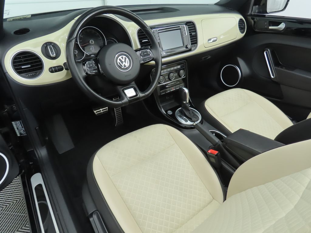 2019 Volkswagen Beetle Final Edition SE 17