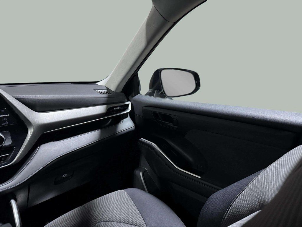 Used 2021 Midnight Black Metallic Toyota LE image 20