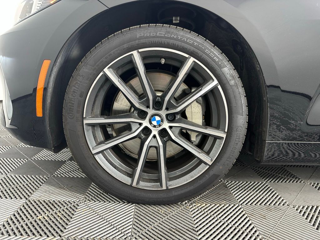 Thumbnail: 2025 BMW 4 Series - 9