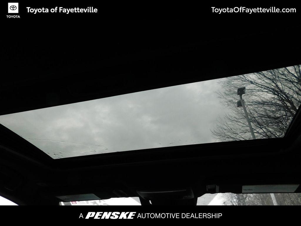 Thumbnail: 2025 Toyota Camry - 6