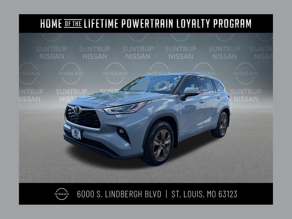 2022 Toyota Highlander Hybrid Bronze Edition AWD