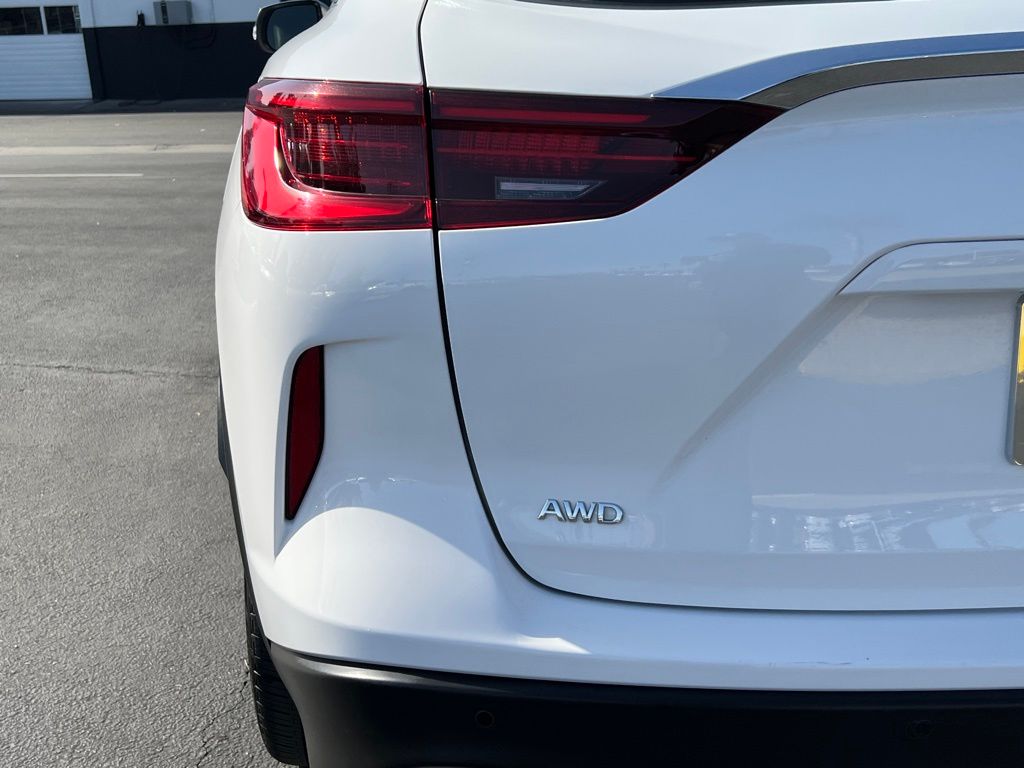 Thumbnail: 2024 INFINITI QX50 - 11