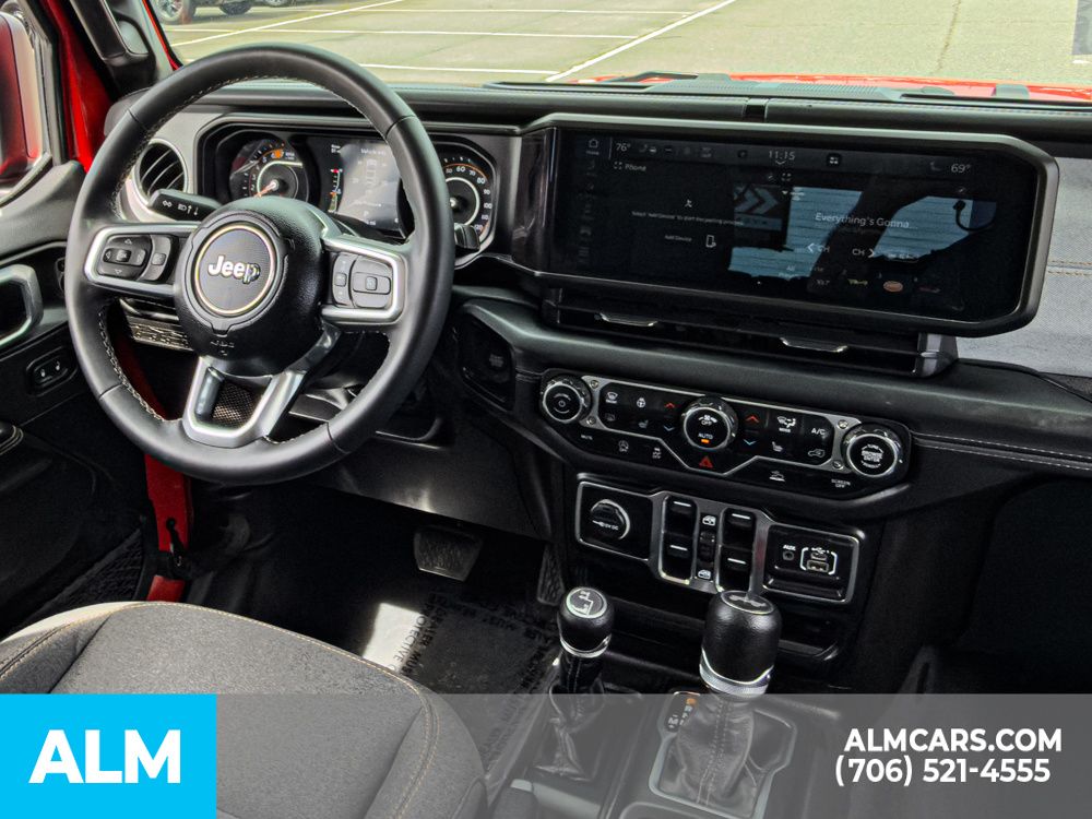 2025 Jeep Wrangler 4-Door Sahara - Photo 24