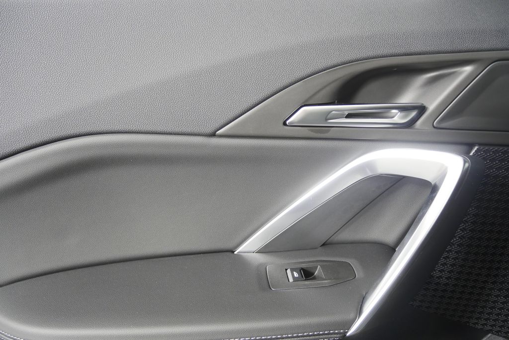 Thumbnail: 2026 BMW X1 - 13