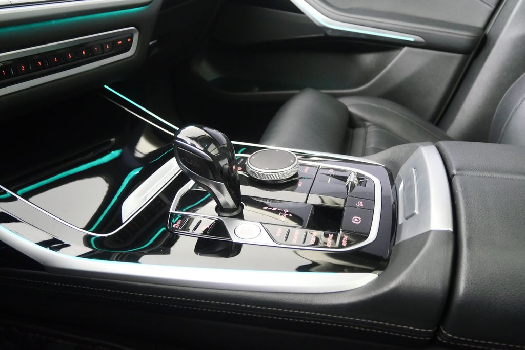 Thumbnail: 2021 BMW X7 - 28