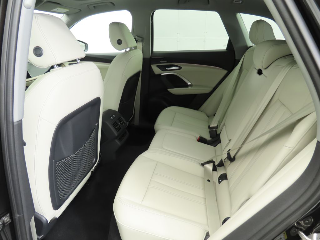 2025 Audi Q5 Premium 23