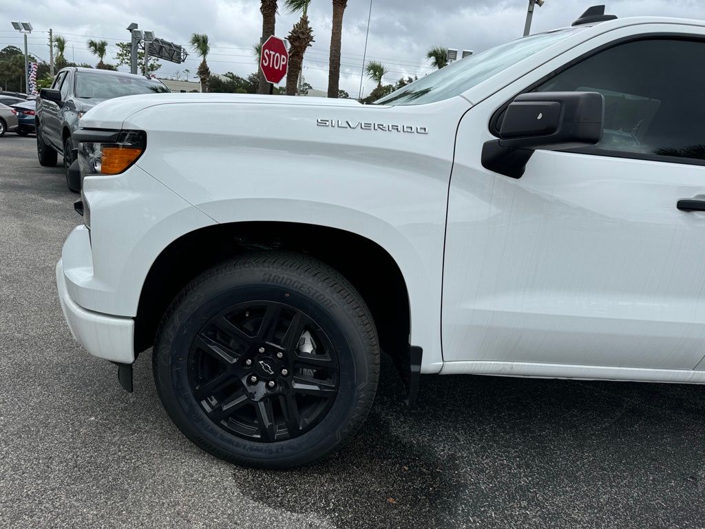 2024 Chevrolet Silverado 1500 Custom 10