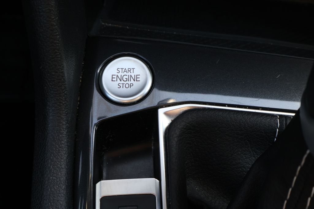 Thumbnail: 2024 Volkswagen Tiguan - 25