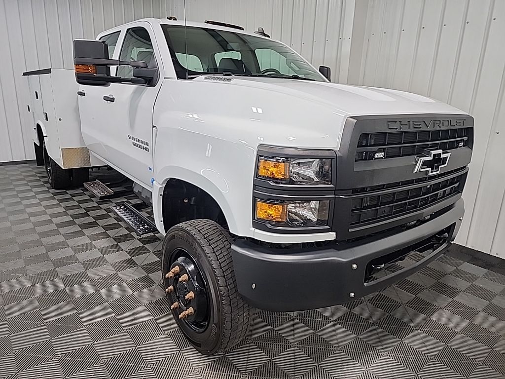 2022 Chevrolet Silverado 5500HD Work Truck 