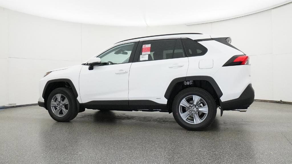Thumbnail: 2025 Toyota RAV4 - 11