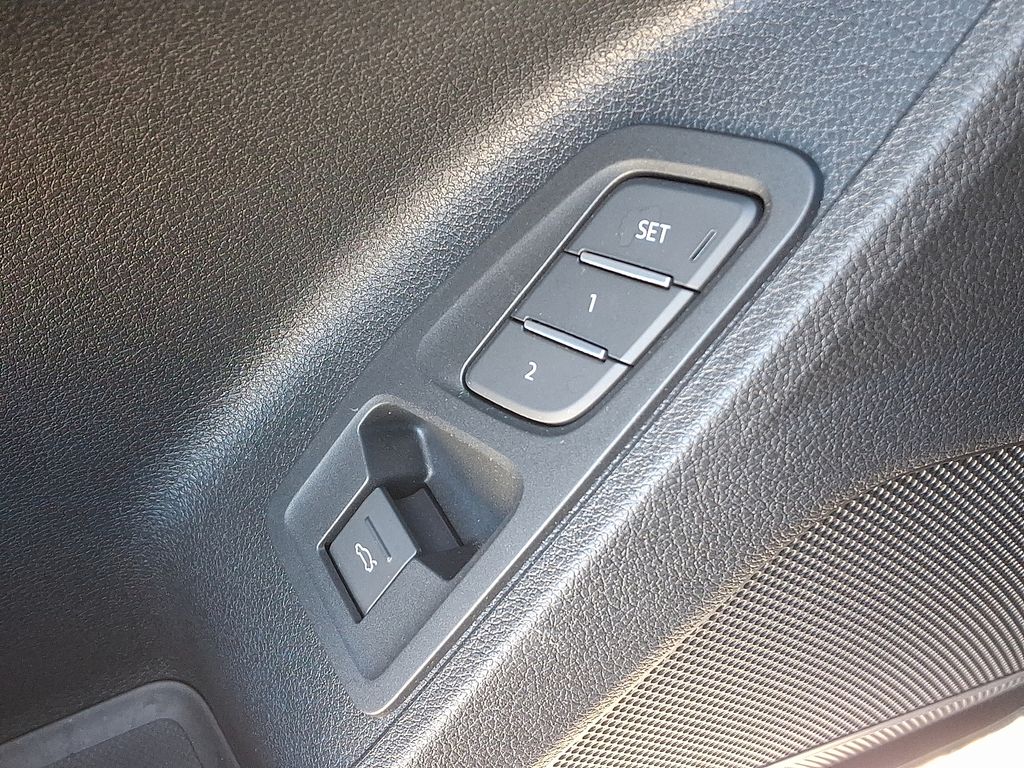 Thumbnail: 2025 Audi Q3 - 26