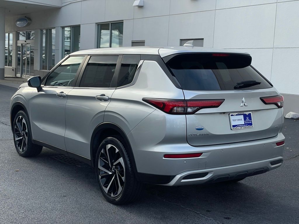 Thumbnail: 2024 Mitsubishi Outlander - 4