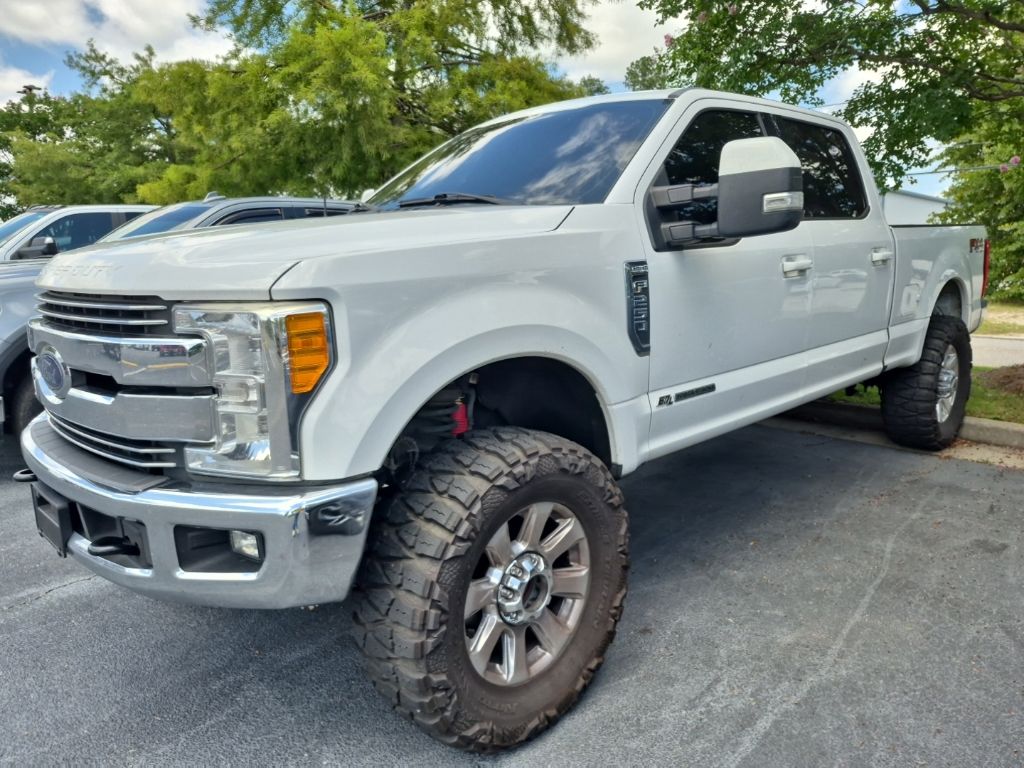 2017 Ford F-250 Lariat 4x4 Crew Cab 8' Box's photo