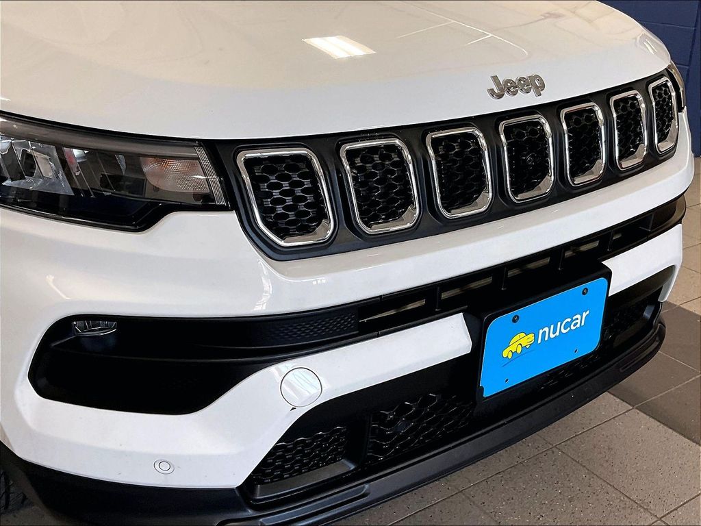 2023 Jeep Compass — photo 30