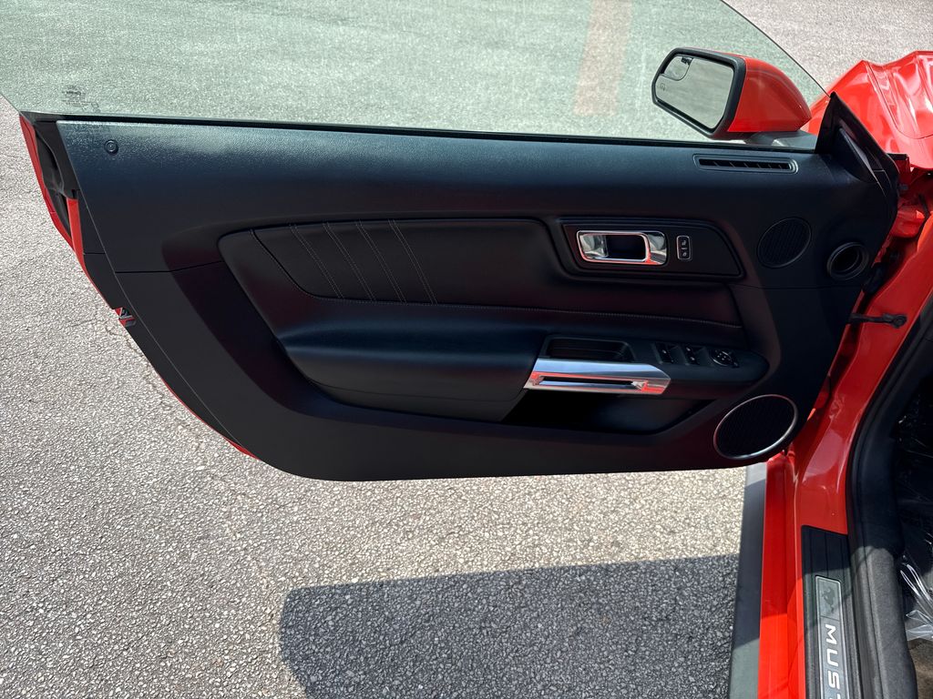 Used 2016 Orange Ford GT Premium image 14