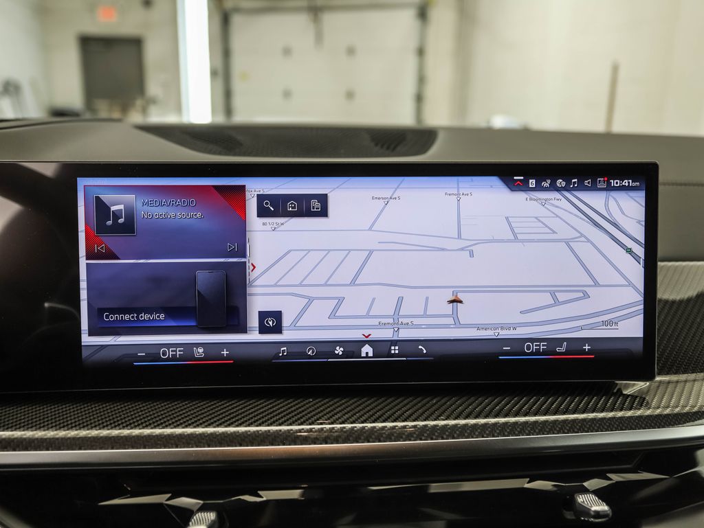 Thumbnail: 2026 BMW X7 - 15