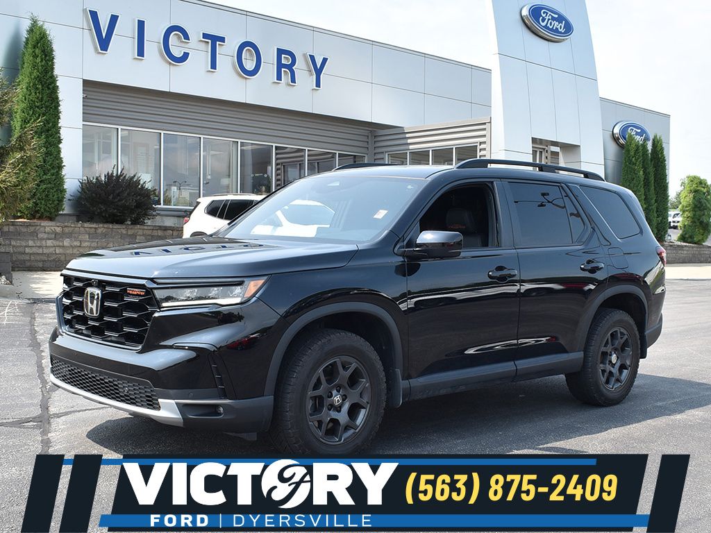Crystal Black Pearl 2025 Honda Pilot SUV / Crossover All-Wheel Drive Automatic