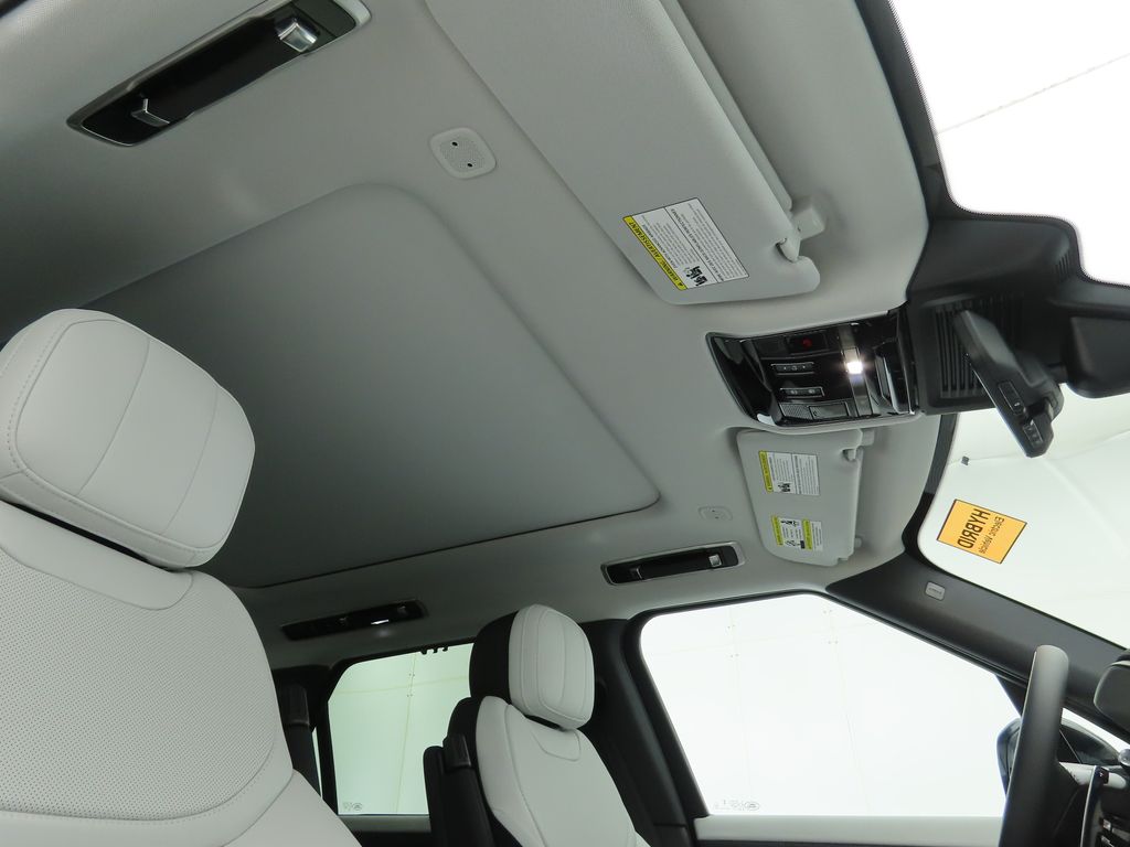 Thumbnail: 2025 Land Rover Range Rover Sport - 18