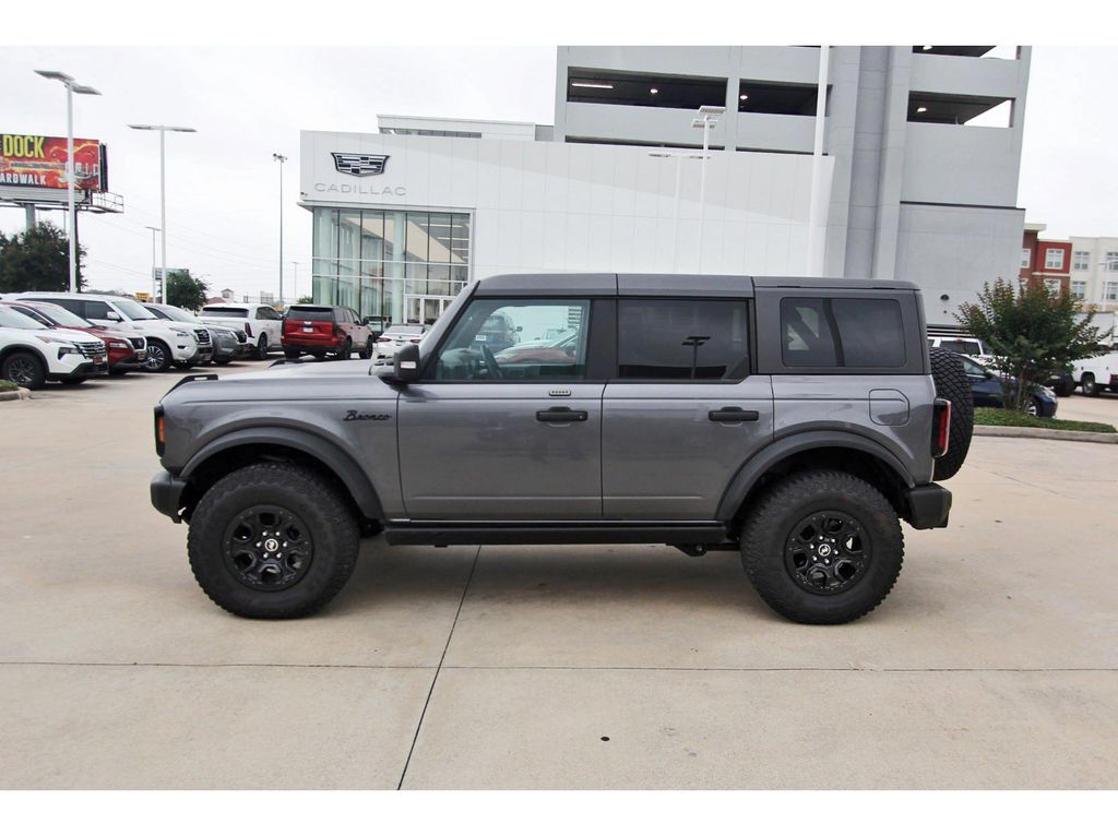 2023 Ford Bronco Wildtrak - 2