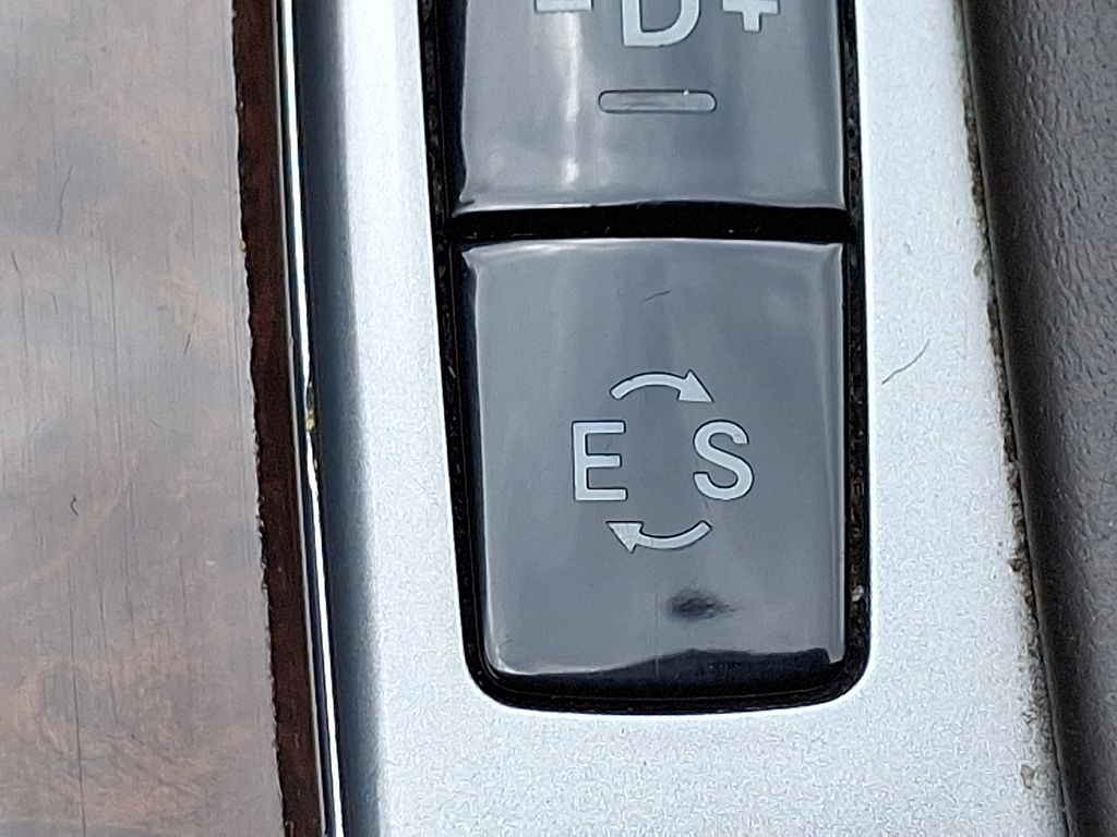 2011 Mercedes-Benz C-Class C 300 25