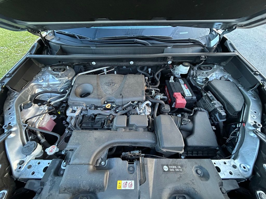 Thumbnail: 2022 Toyota RAV4 - 11