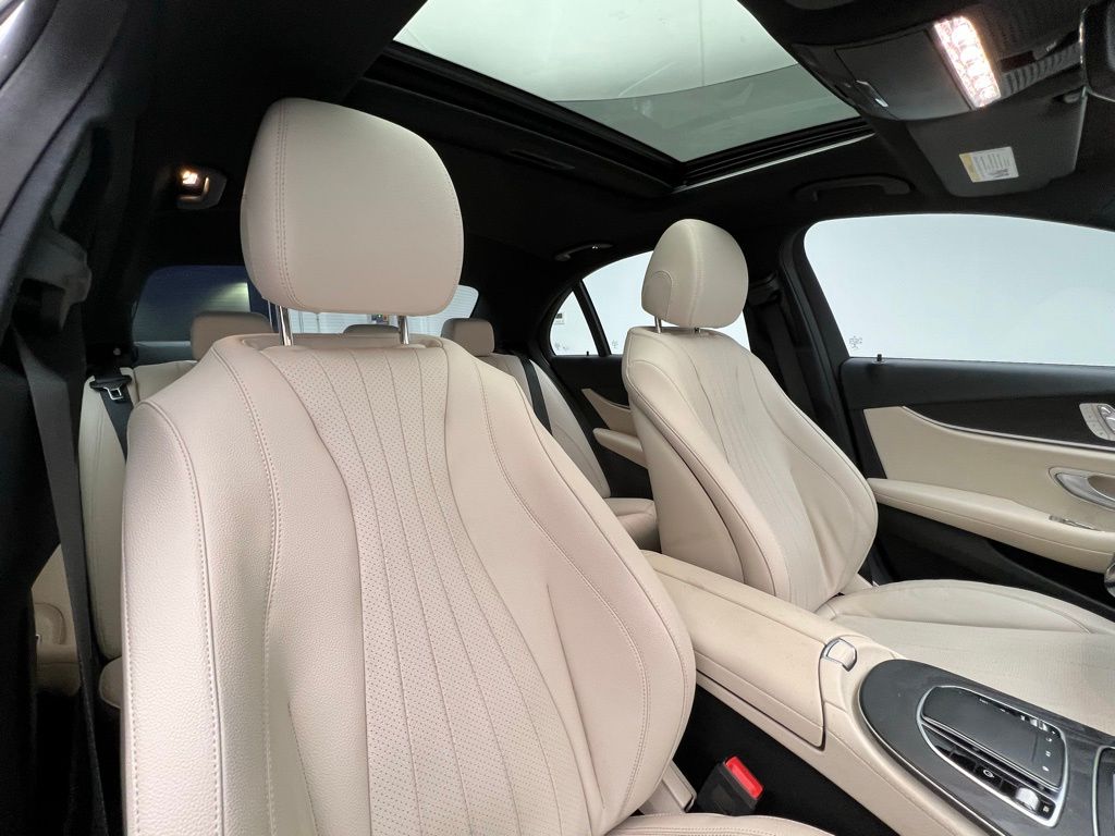 Thumbnail: 2023 Mercedes-Benz E-Class - 7