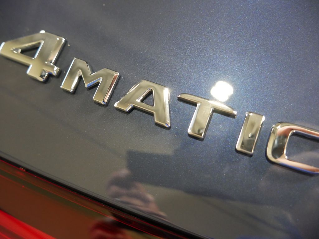 Thumbnail: 2026 Mercedes-Benz GLE - 10