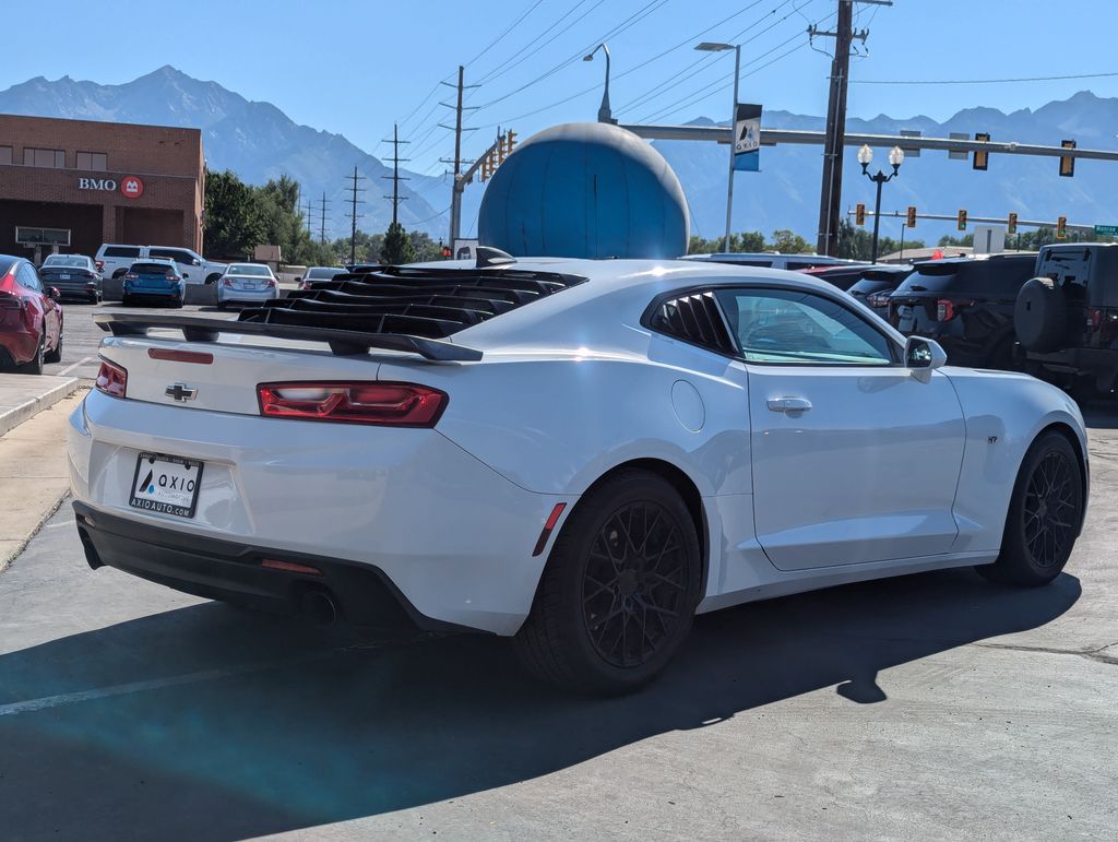 2018 Chevrolet Camaro 1LT 4