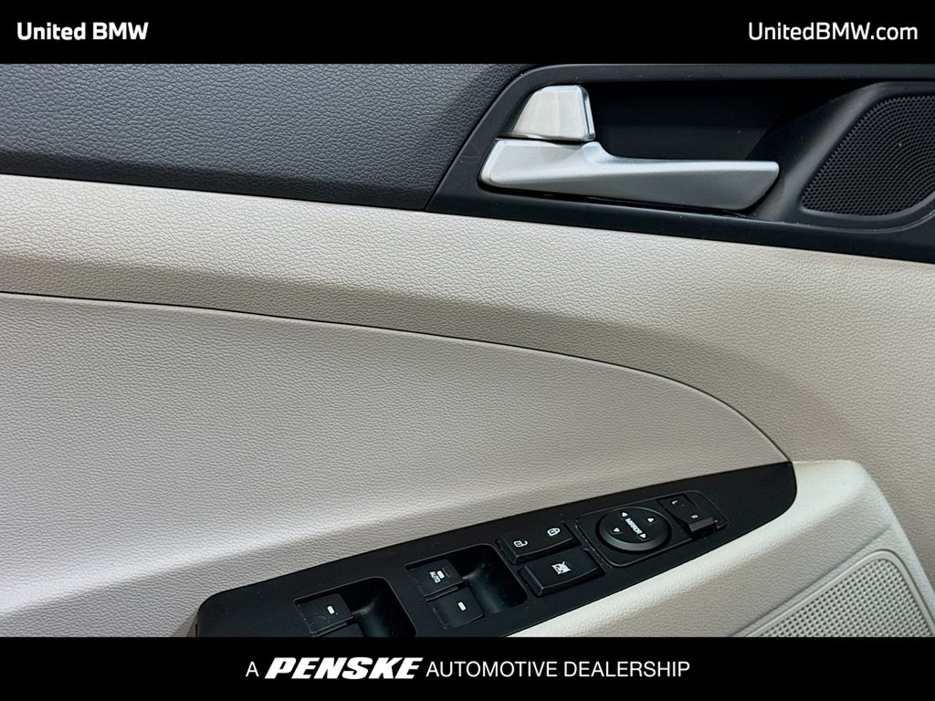 Thumbnail: 2020 Hyundai Tucson - 3