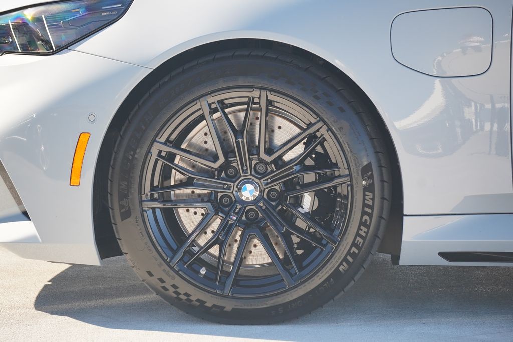 Thumbnail: 2026 BMW M5 - 5