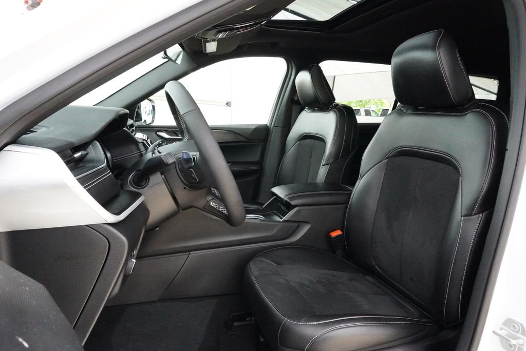 Used Car 2025 Jeep Grand Cherokee L  Altitude X For Sale Under $40,000 In Weatherford, Texas