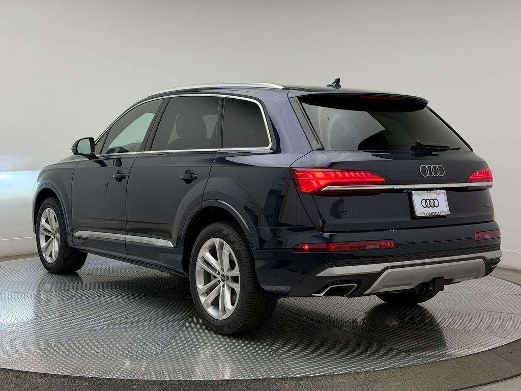 Thumbnail: 2026 Audi Q7 - 7