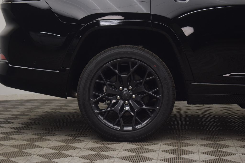 new 2026 Jeep Grand Cherokee L car, priced at $62,321