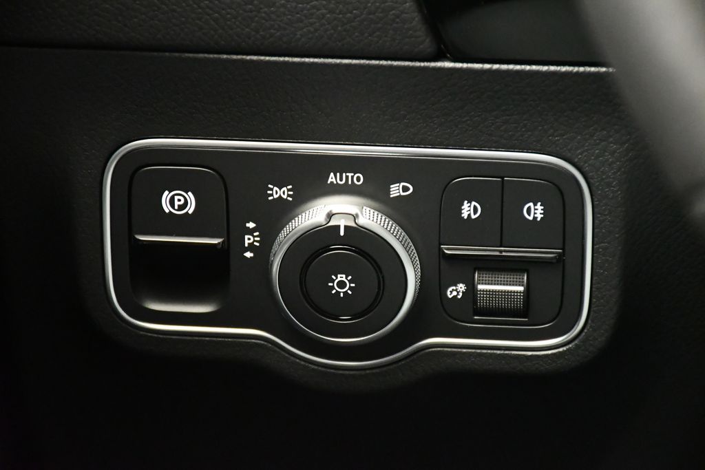 Thumbnail: 2026 Mercedes-Benz GLA - 20