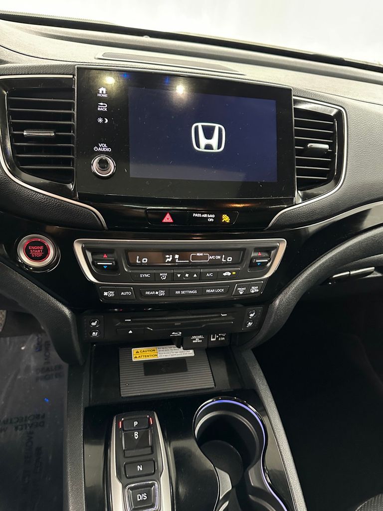 used 2022 Honda Pilot car, priced at $34,985