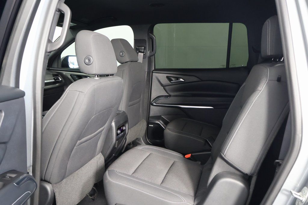 Thumbnail: 2024 Chevrolet Traverse - 9