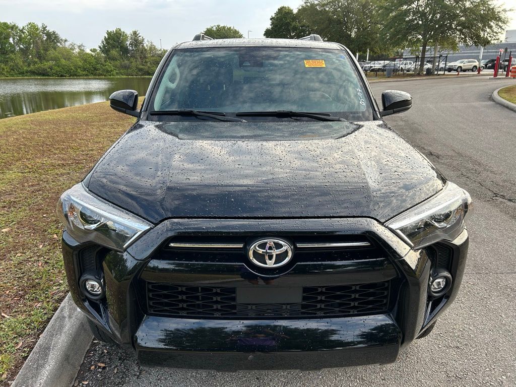 2024 Toyota 4Runner SR5 8