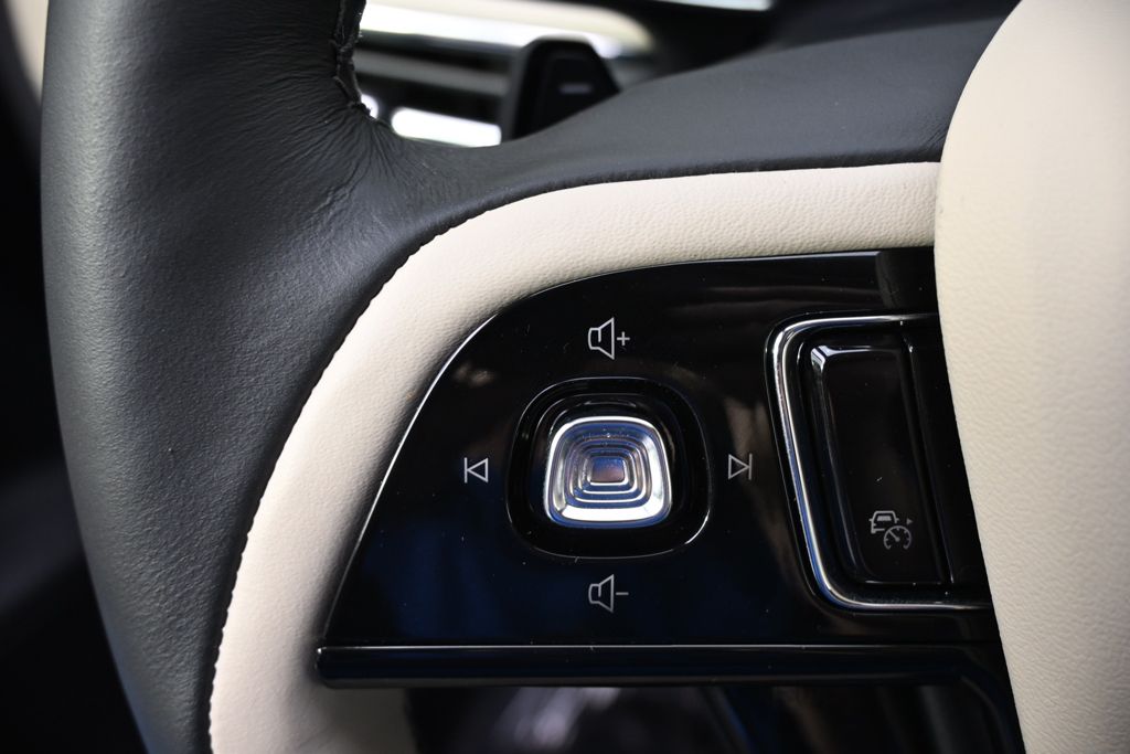 New 2026 White Lincoln Reserve image 32