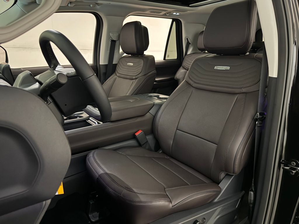 New 2026 Black Ford Platinum image 32