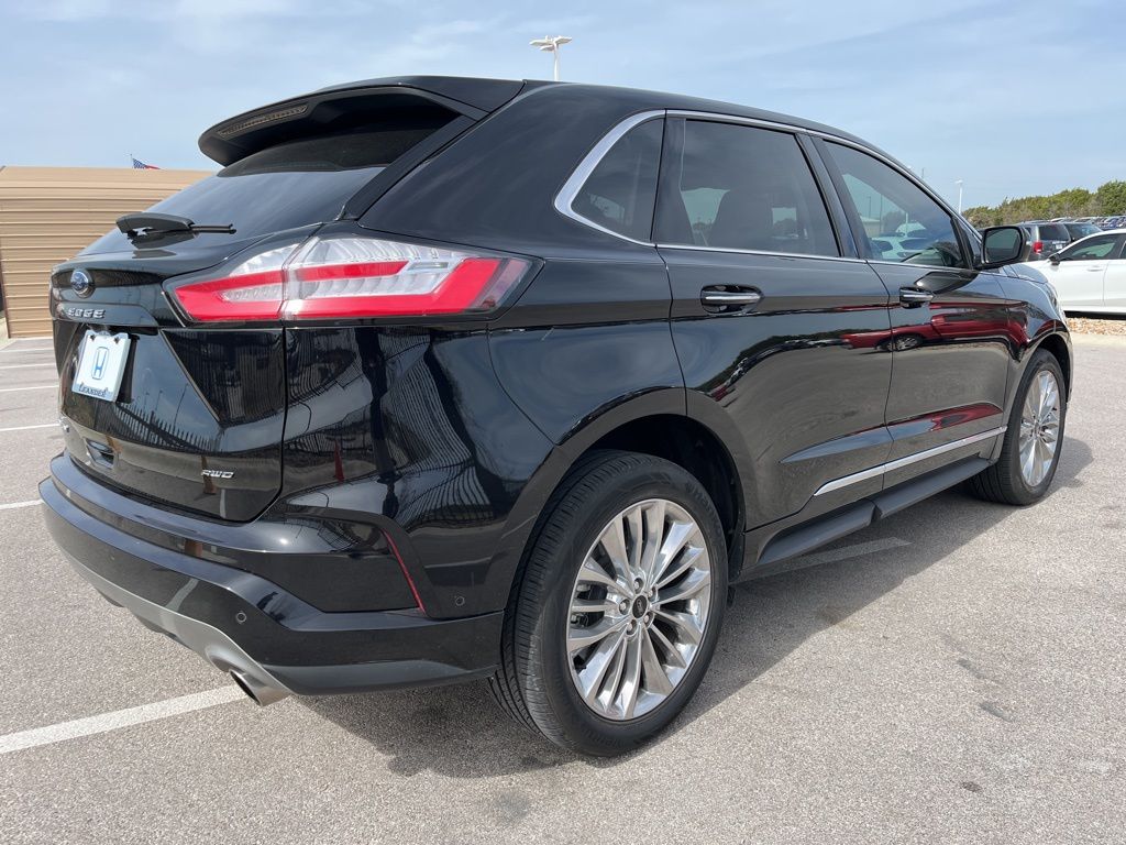 Thumbnail: 2022 Ford Edge - 4