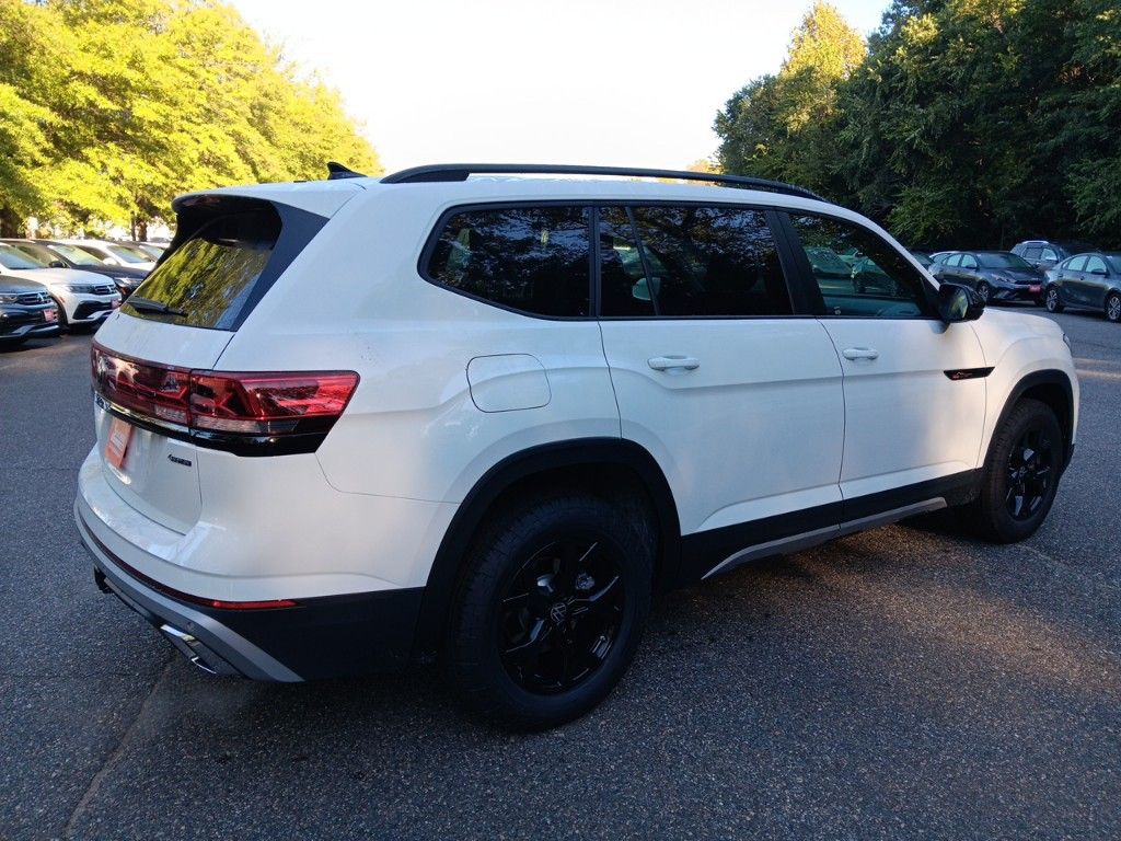 2024 Volkswagen Atlas 2.0T Peak Edition SE w/Technology 5