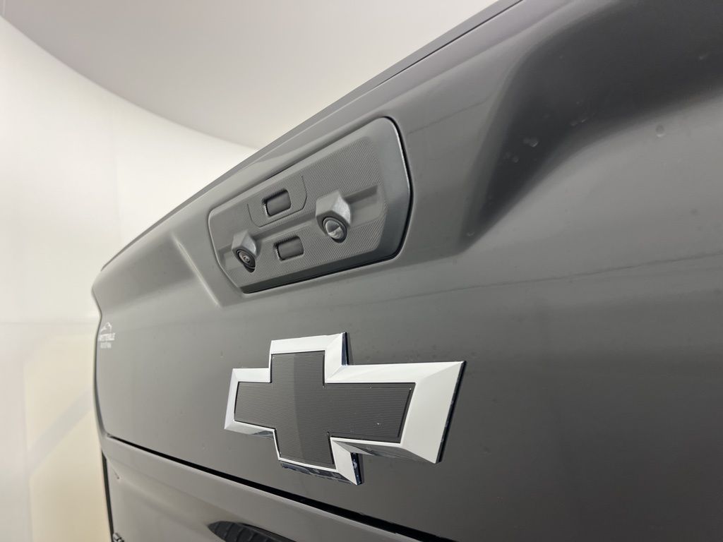 Thumbnail: 2026 Chevrolet Silverado 2500 - 23
