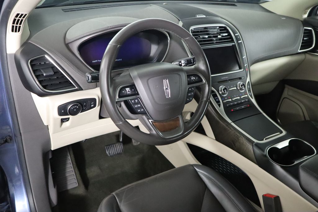 2019 Lincoln Nautilus Select 9
