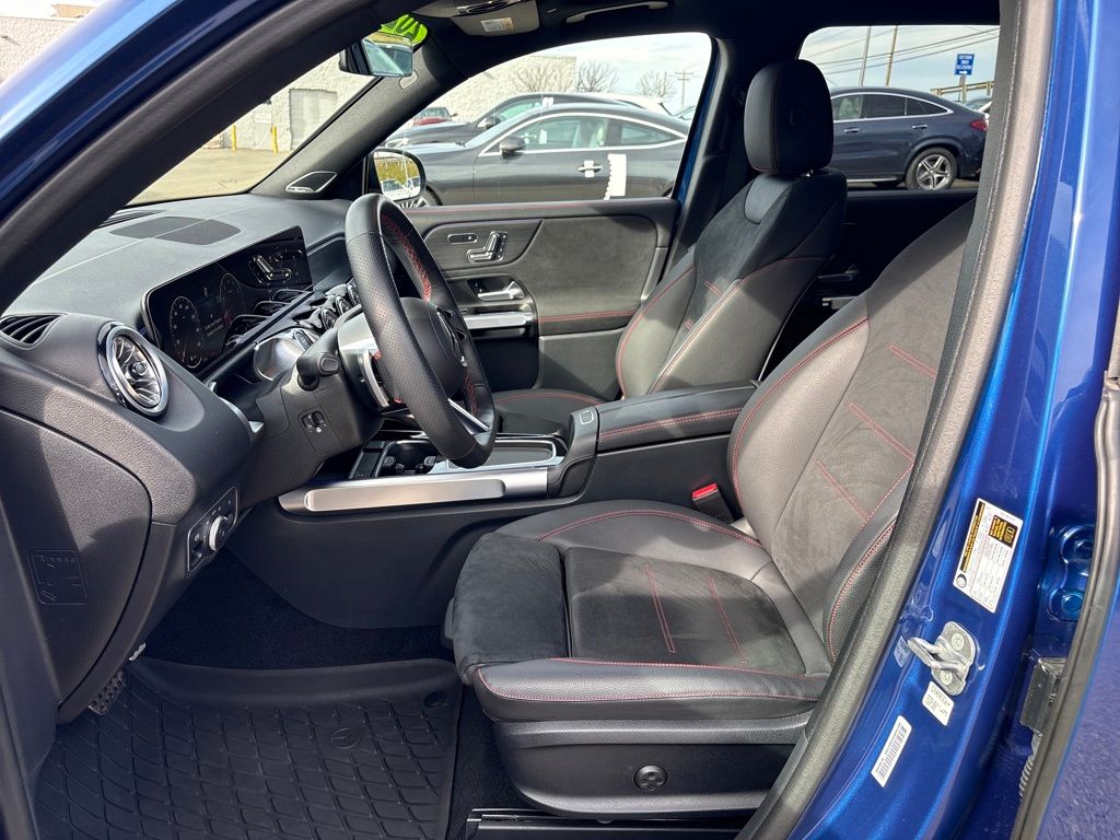 2025 Mercedes-Benz GLB GLB 250 - 8