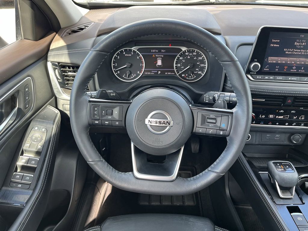 2021 Nissan Rogue SL 21