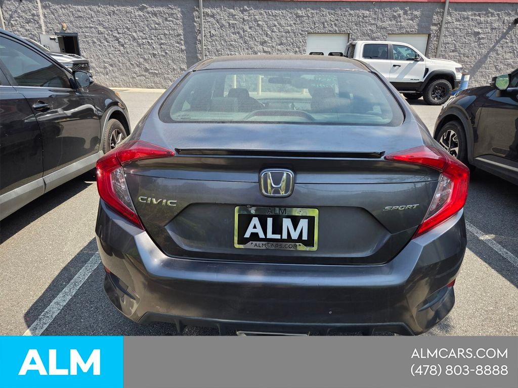Used 2019  Honda Sport image 5